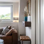 Haus Matzen Hues بيت للعطل